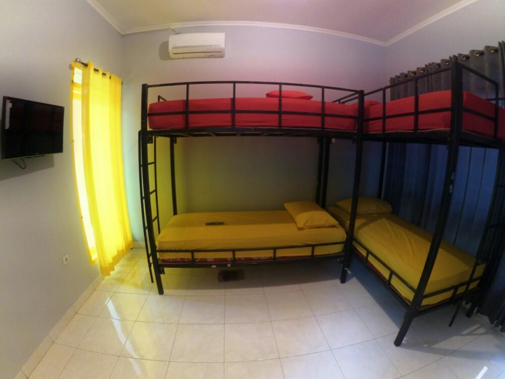 Mess Inn Semarang Buitenkant foto